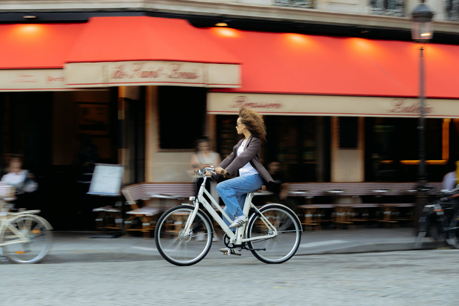 Le vélo électrique à courroie : une transmission tout en élégance.
